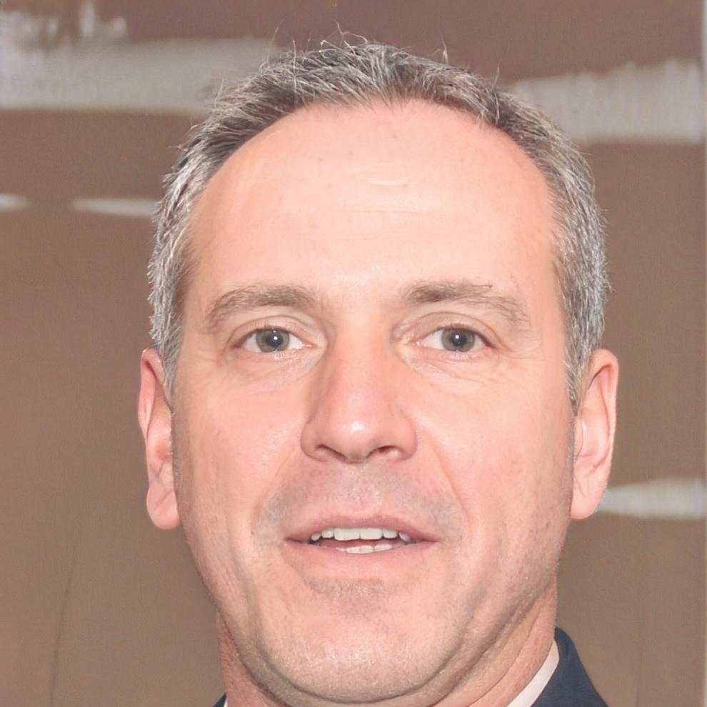 Senior Financial Analysis Instructor Marcus Chen